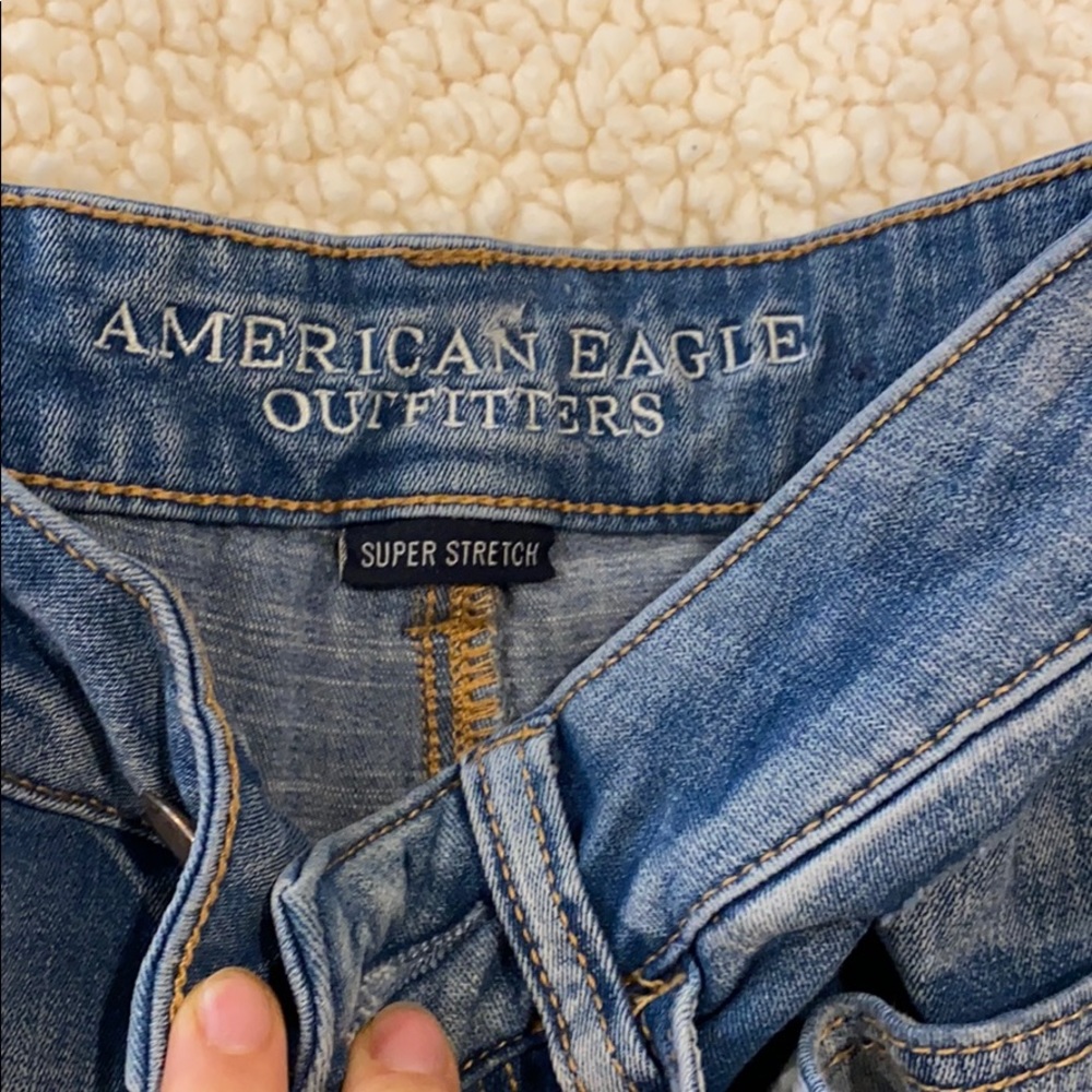 American Eagle High-Rise Jean Shorts - Picture 3 of 4